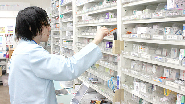 最新の医療情報や知識を身に付け、服薬指導の向上に努めております