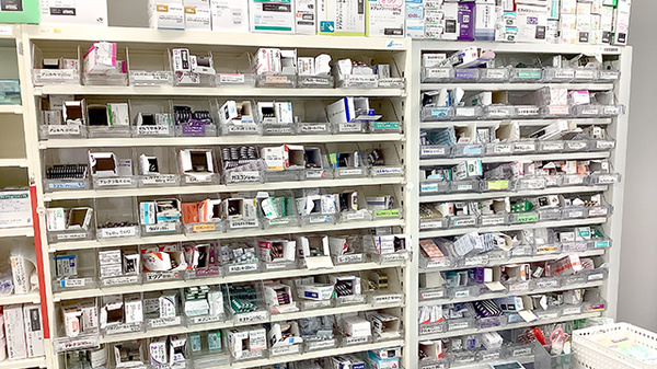 豊富な種類の医薬品在庫がございます。