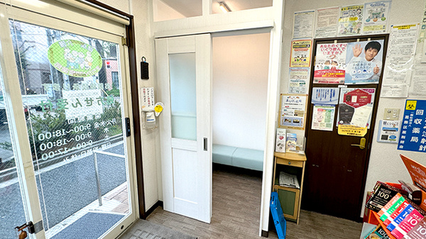 個室の隔離室を設置しております