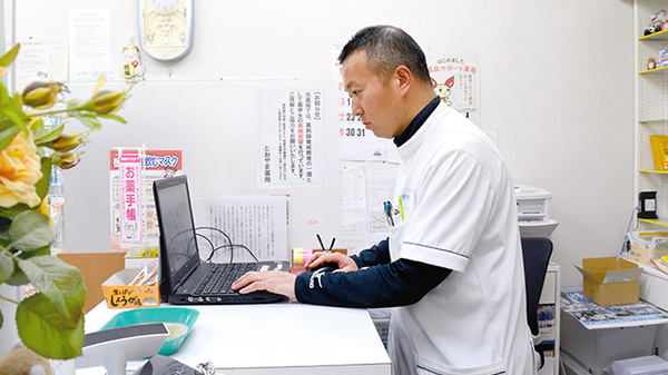 お薬を確実に、正確に受け渡しいたします