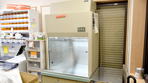 無菌調剤器具設置をしております