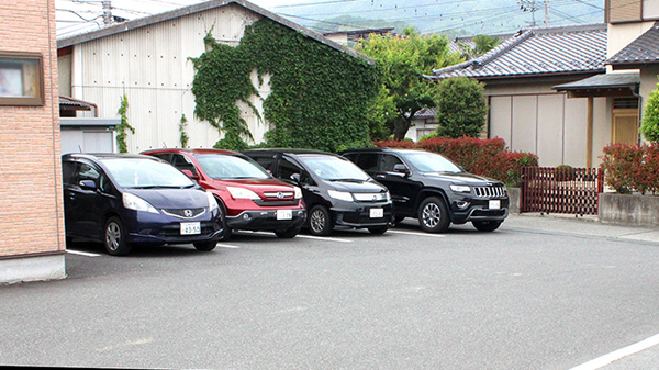 駐車場をご利用いただけます