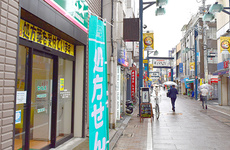 戸越銀座商店街沿いにございます。