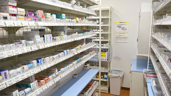 1400品目以上の医薬品在庫がございます。