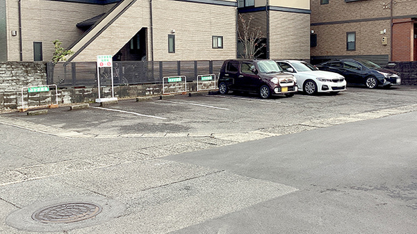 駐車場をご利用いただけます。