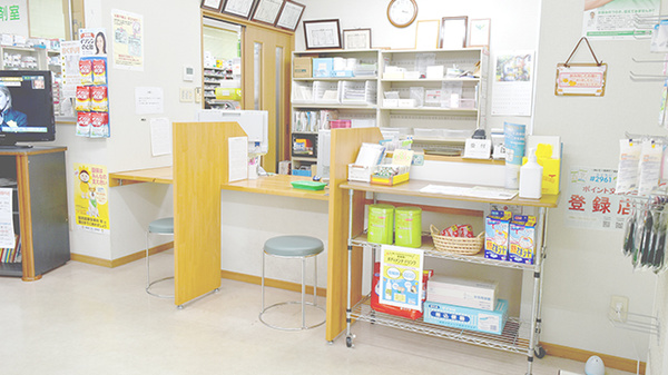 落ち着いて説明の聞けるお薬お渡しブースがございます