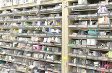 OTCをふくめ、1200品目以上の医薬品を取りそろえております。