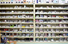 約1000品目の医薬品を取り揃えております