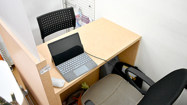 個別の相談スペースを用意しております。