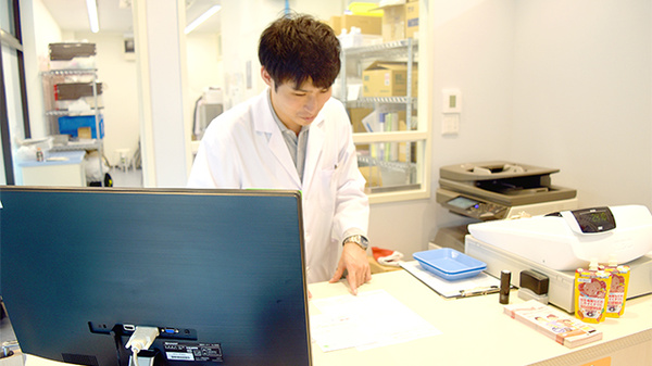 安心してお薬を使用して頂けるよう、丁寧な服薬指導を行ないます。