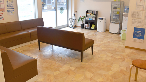 広々とした待合スペースがございます