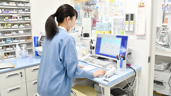 AIを搭載したレセコン・電子薬歴システムを導入しています。