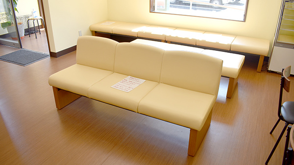 新しく綺麗な薬局です
