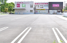 広い駐車場があります