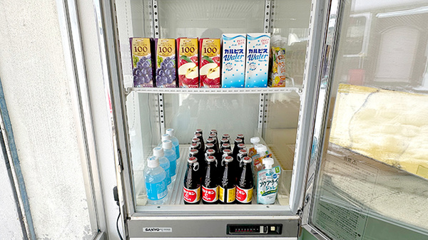 冷たい飲み物も販売しております。