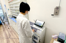 正確かつ安全に調剤を行っております。