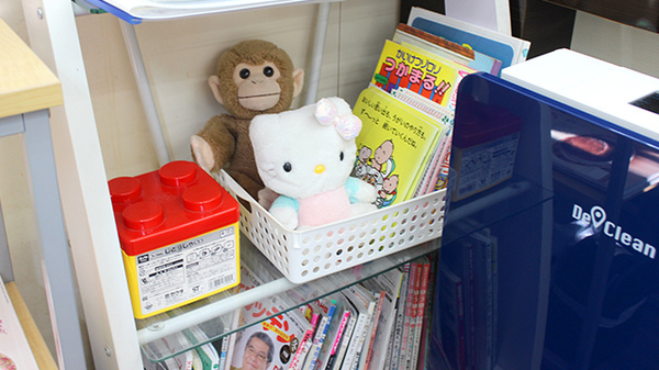 絵本やぬいぐるみなどをご用意しております