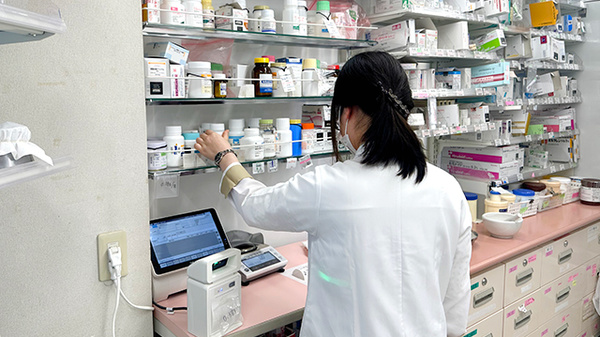 正確かつ安全に処方薬をお渡しいたします。