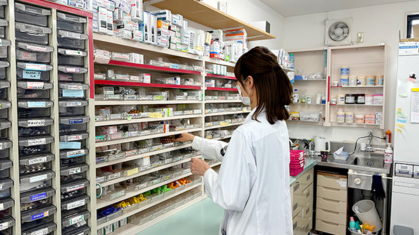 処方薬をしっかりと確認してお渡しをしております。