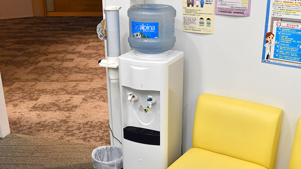 ウォーターサーバーの設置をしております