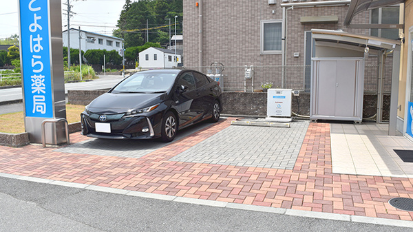 駐車場でお薬の受け取りができます。