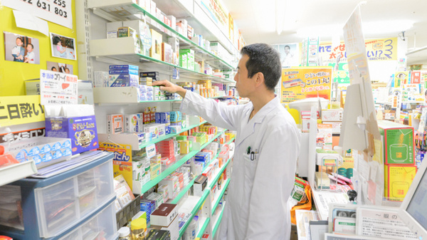 お薬を確実に、正確に受け渡しいたします