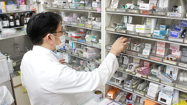 当薬局の薬剤師は医療知識、服薬指導の向上に努めております