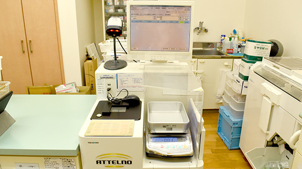 正確かつ安全に調剤を行っております