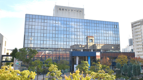 名谷駅から徒歩2分にある駅チカの薬局です