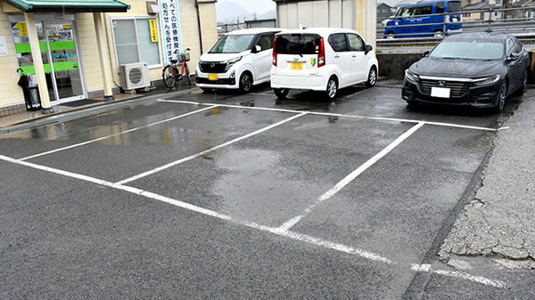 駐車場をご利用いただけます。