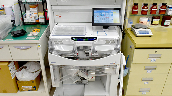 サンキュードラッグ　富野薬局の調剤器具