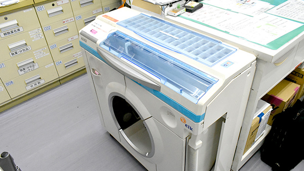 サンキュードラッグ 綾羅木薬局の調剤器具