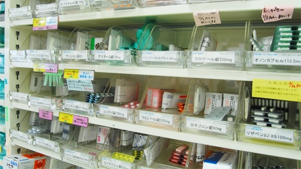 薬棚