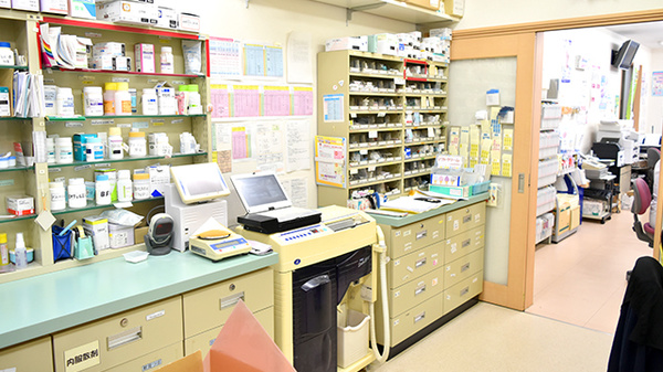 ぼうしや調剤薬局　今宿店の調剤室
