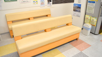阪神調剤薬局　今里店の待合スペース
