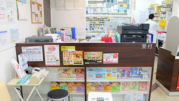阪神調剤薬局　木津屋橋店の受付/カウンター