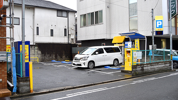 阪神調剤薬局　寝屋川店の駐車場