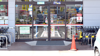 セキ薬局　東越谷店の入口
