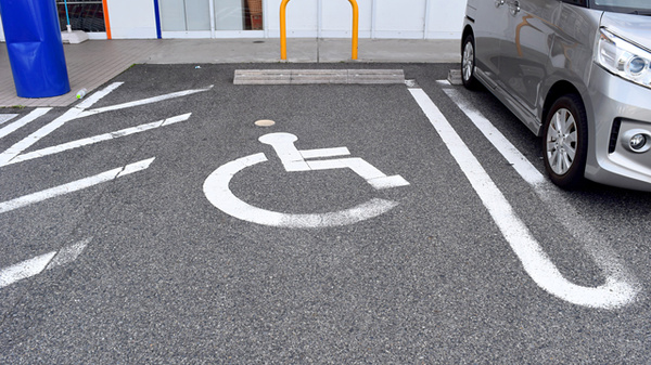 ユタカ薬局　桶狭間の駐車場