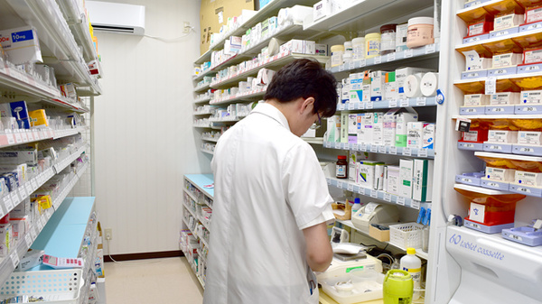 ユタカ薬局　桶狭間の作業風景