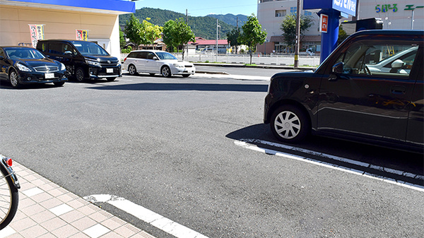 ユタカ薬局 東舞鶴駅前の駐車場