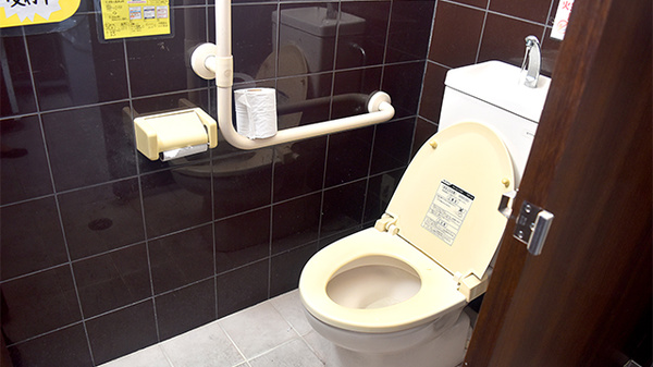 ユタカ薬局　近江八幡のお手洗い