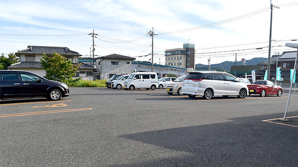 ユタカ薬局　木之本の駐車場