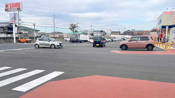 ユタカ調剤薬局　甲西中央の駐車場