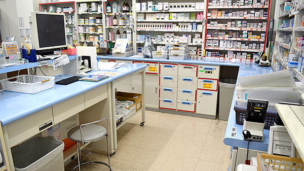 ユタカ薬局　宇治木幡南の調剤室