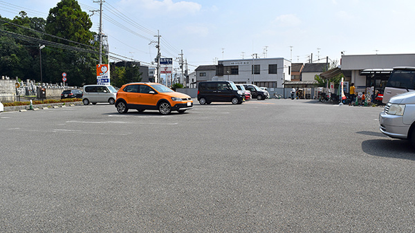 ユタカ薬局　宇治木幡南の駐車場