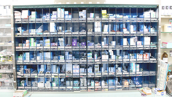 薬棚
