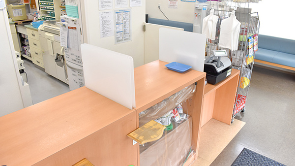 フレンド薬局　小金井店の受付/カウンター