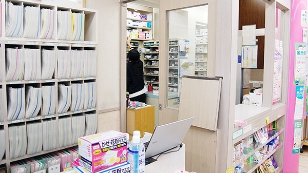 にしいち調剤薬局　宝塚店の受付/カウンター
