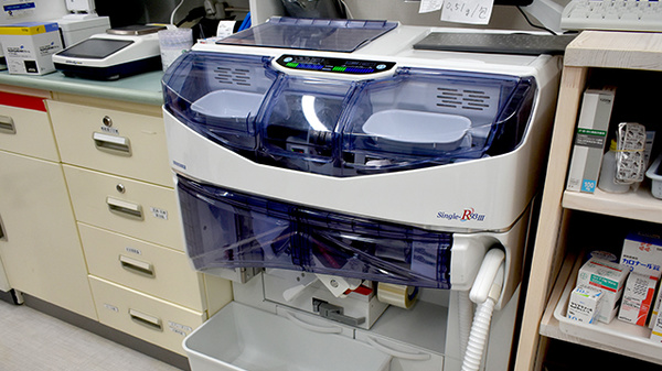 博多南薬局の調剤器具